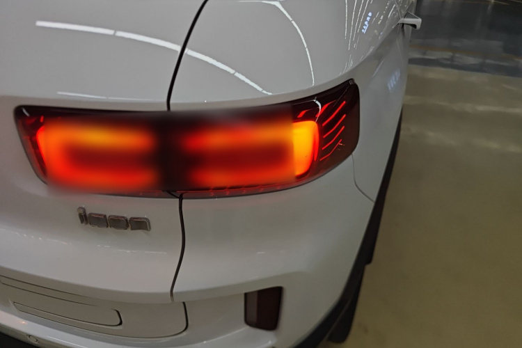 吉利汽车 吉利icon 2020款 1.5TD i9 BSG车身外观6006