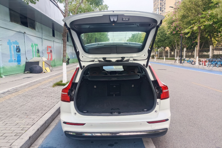 沃尔沃V60 2024款 B5 智远豪华版中控内饰7002