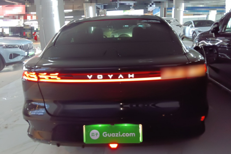 岚图汽车 岚图追光 2023款 四驱旗舰版车身外观6