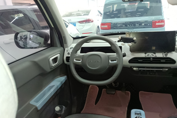 吉利银河 2024款 熊猫mini 200km 龙腾PRO版中控内饰13