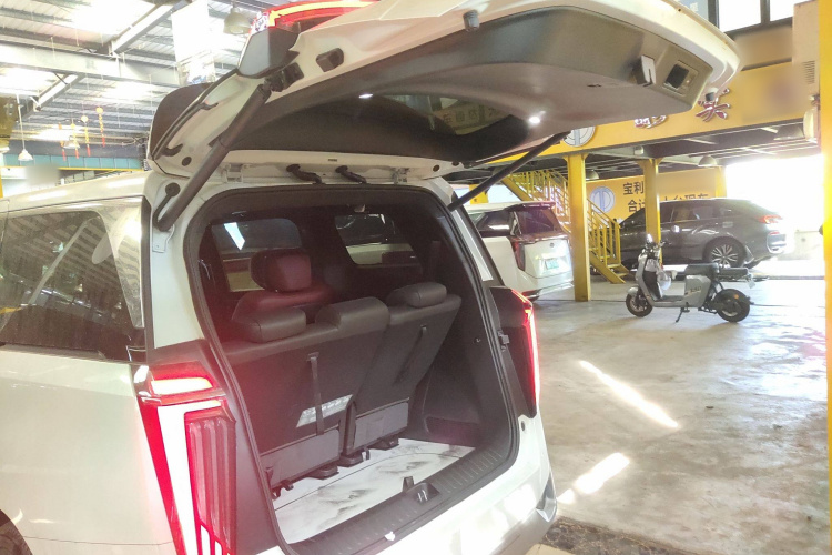 广汽传祺 传祺M8 2023款 宗师系列 400T 至尊版局部细节23