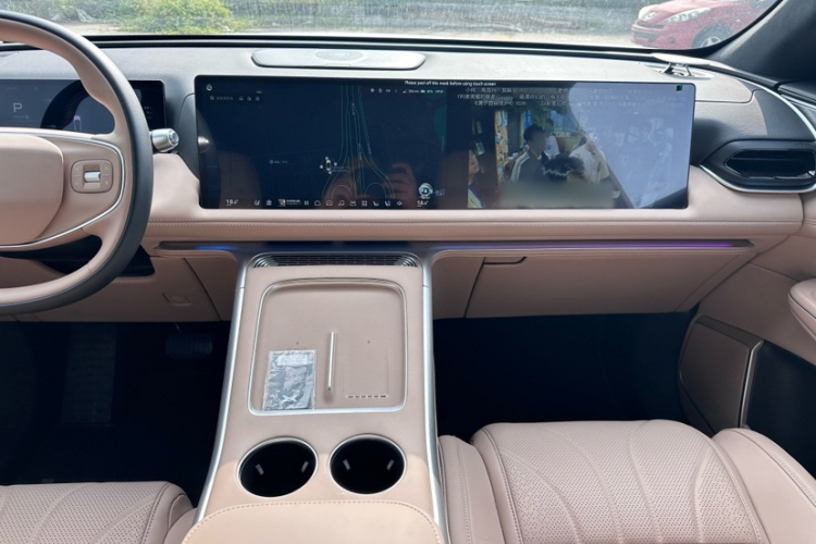 小鹏G9 2025款 625 长续航 Max中控内饰7005