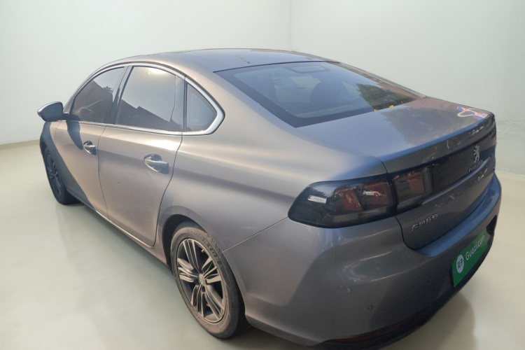 标致308 2016款 1.6L 自动豪华版车身外观5