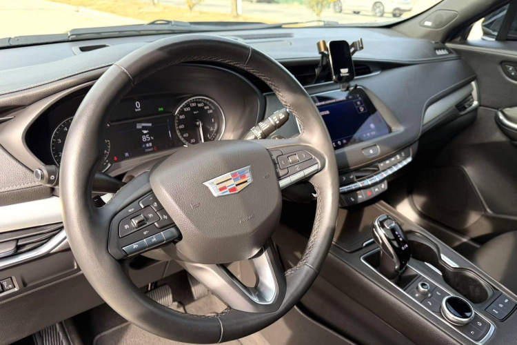 凯迪拉克XT4 2022款 28T 两驱豪华型局部细节18