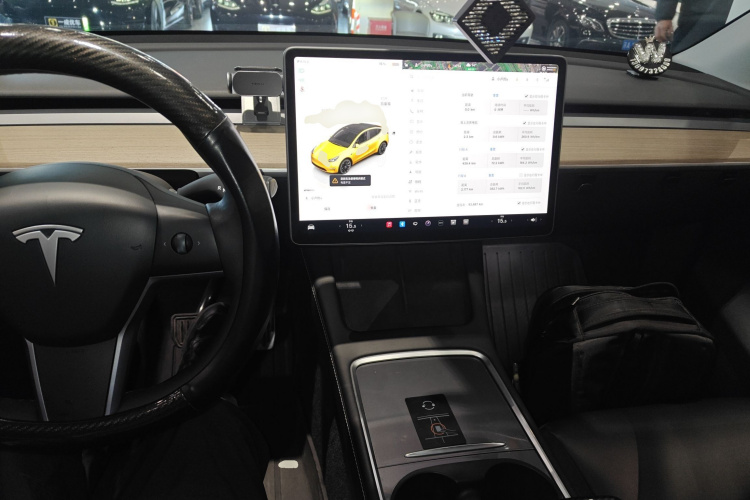 特斯拉 Model Y 2022款 改款 后轮驱动版中控内饰12