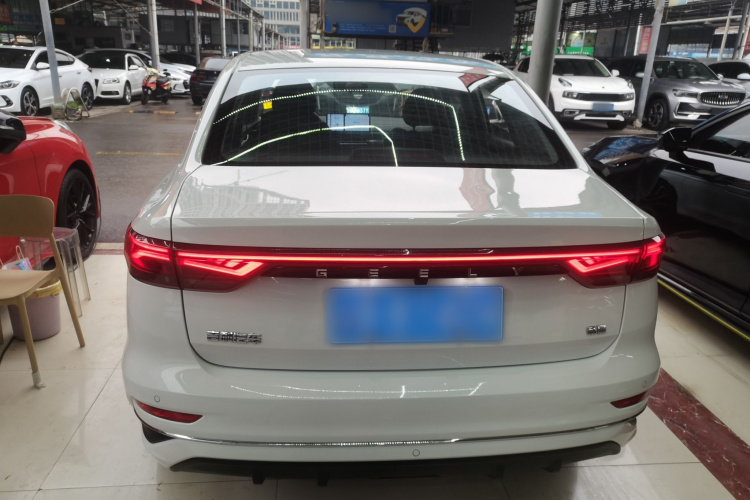吉利汽车 帝豪 2025款 第4代 1.5L CVT尊贵型车身外观6