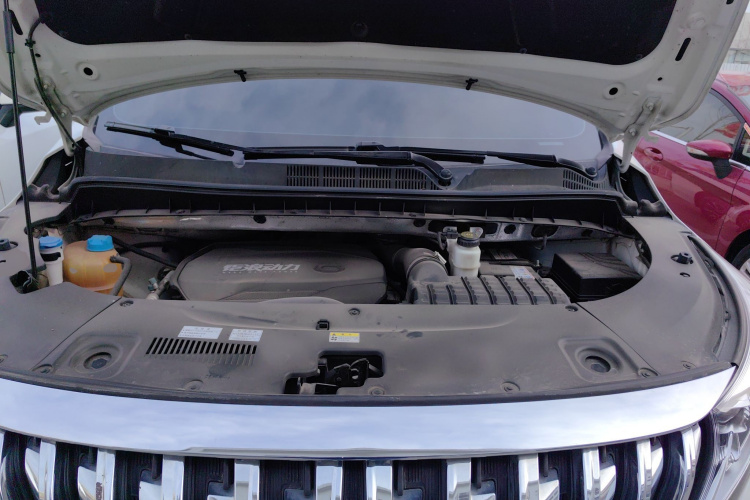 广汽传祺 传祺M8 2021款 改款 领秀系列 390T 豪华版机舱底盘24