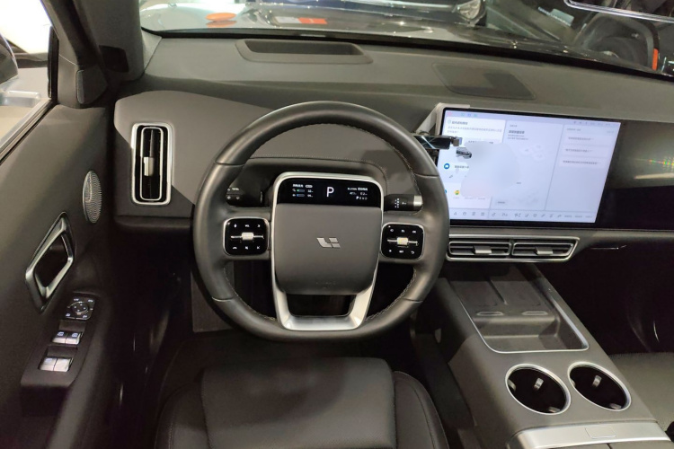 理想汽车 理想L6 2024款 Pro中控内饰13