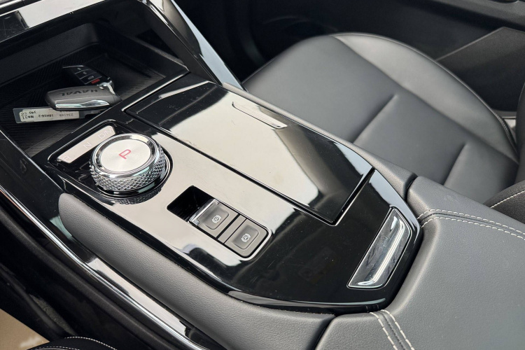 哈弗H6 2021款 第三代 1.5T 自动两驱Pro中控内饰7005