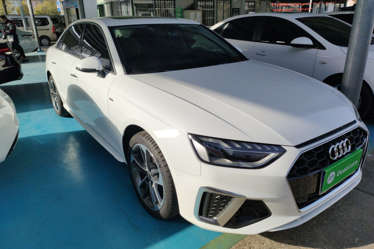 奥迪A4L 2023款 40 TFSI 时尚动感型车身外观3