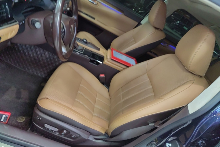 雷克萨斯ES 2015款 200 精英版局部细节19