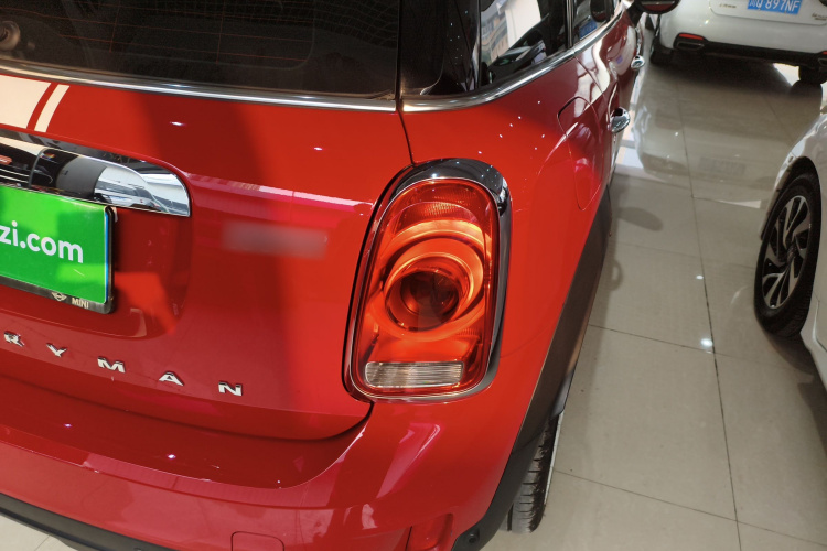 MINI Countryman 2017款 1.5T COOPER ALL4 非常假日版 辣椒红车身外观6006