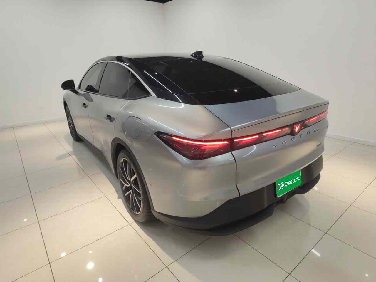 ARCFOX极狐 极狐 阿尔法S5 2024款 560MAX 185kW(3)