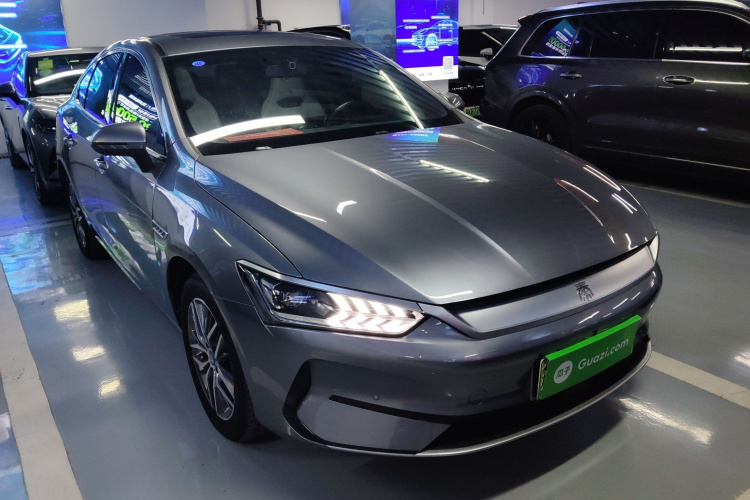 比亚迪 秦PLUS 2023款 冠军版 EV 420KM超越型车身外观3