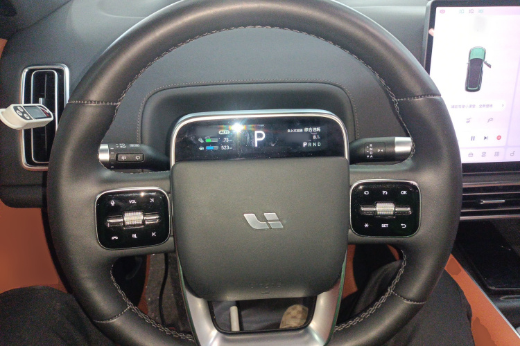 理想汽车 理想L8 2023款 Pro中控内饰13