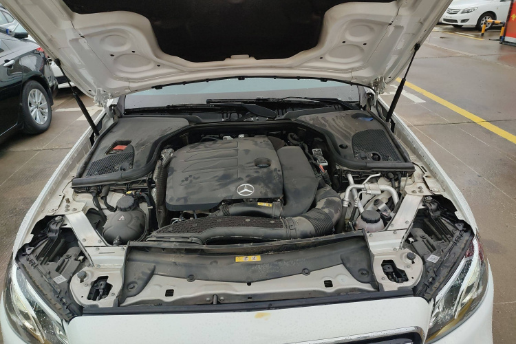 奔驰E级(进口) 2019款 E 260 运动版局部细节24