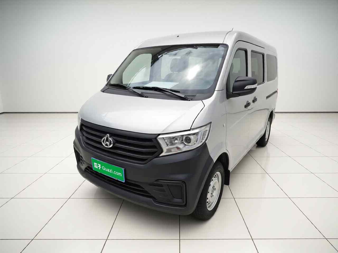 长安跨越 跨越星V3 2023款 1.5L汽油畅享型7座客车(2)