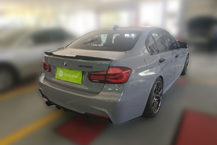 宝马3系 2019款 320i M运动曜夜版车身外观7