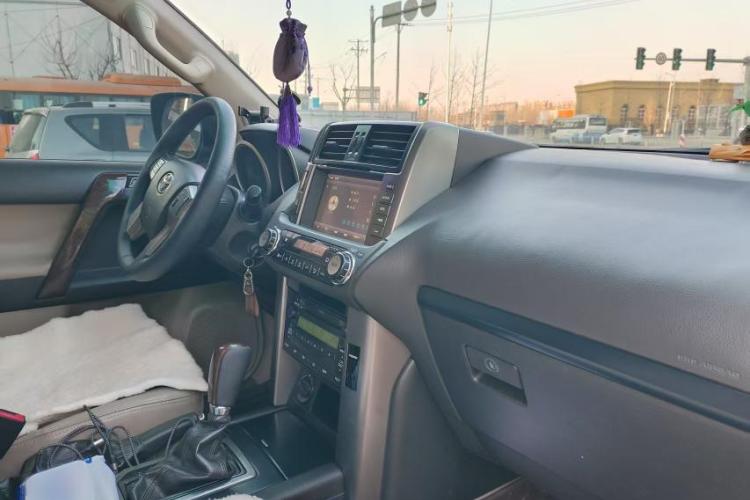 丰田 普拉多（平行进口）中控内饰7003