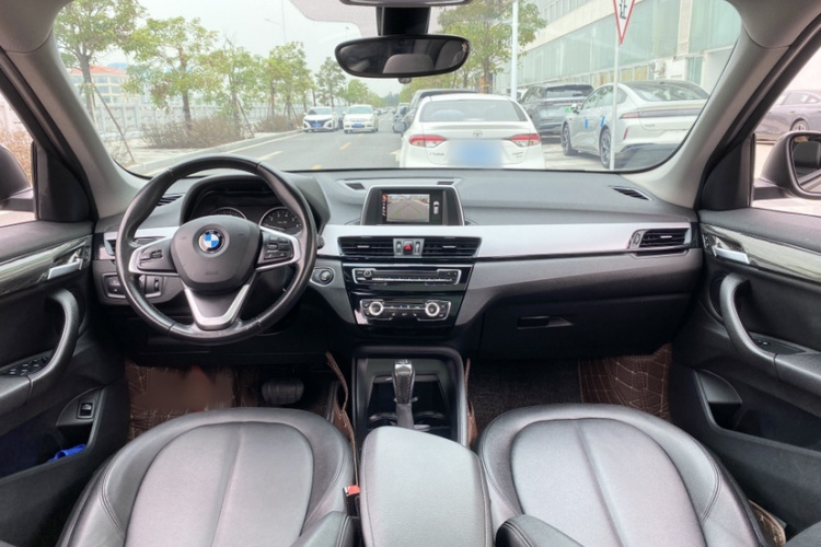 宝马X1 2016款 sDrive18Li 尊享型中控内饰7006