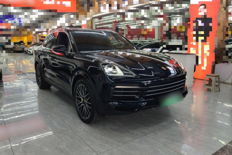 保时捷 Cayenne新能源 2022款 Cayenne E-Hybrid 2.0T 铂金版车身外观3