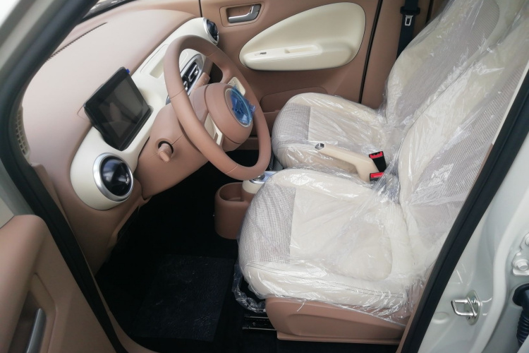 五菱汽车 宏光MINIEV 2025款 四门版 进阶款中控内饰19