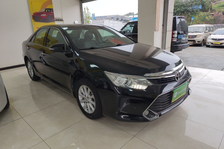 丰田 凯美瑞 2016款 2.0G 十周年纪念领先版车身外观3