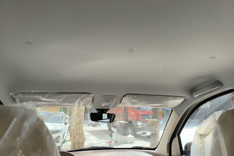 五菱汽车 宏光MINIEV 2025款 四门版 进阶款中控内饰22