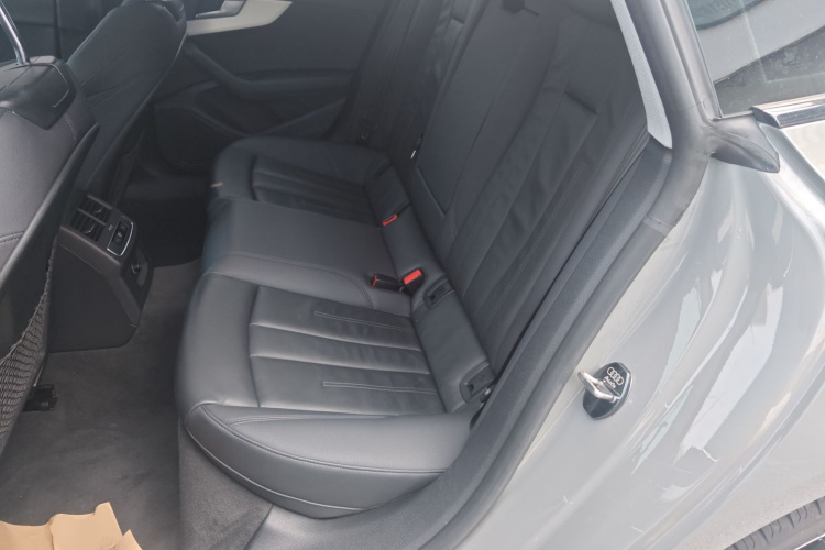 奥迪A5 2021款 Sportback 40 TFSI quattro 豪华致雅型中控内饰7004