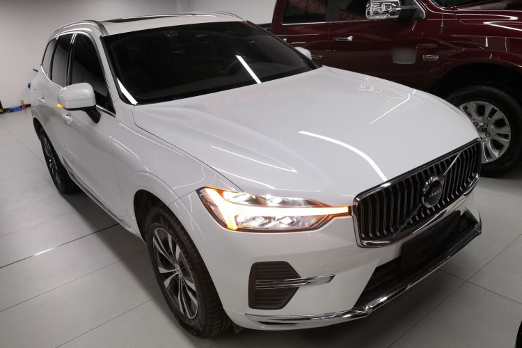 沃尔沃XC60 2025款 B5 四驱智逸豪华版车身外观6002