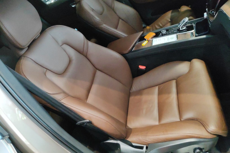 沃尔沃XC60 2023款 B5 四驱智远豪华版局部细节41