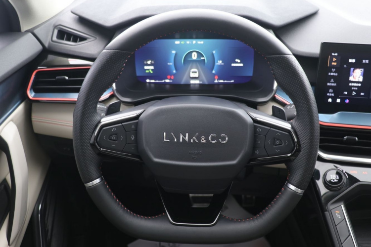 领克06 2020款 1.5T 耀Halo中控内饰7006