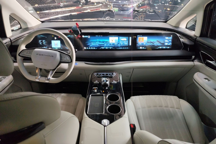 东风风行 星海V9 2024款 1.5TD 200km 青云梯系列 尊贵型中控内饰12