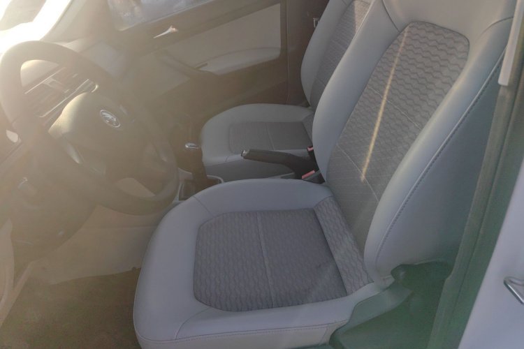 斯柯达 昕锐 2016款 1.4L 手动创行版中控内饰19