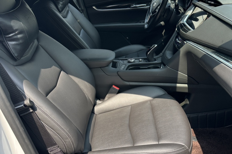 凯迪拉克XT5 2021款 28T 豪华型局部细节41