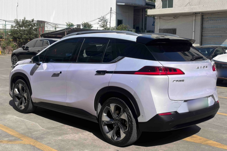 埃安 AION V 2021款 Plus 80 领航智驾版 三元锂车身外观6005
