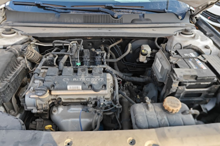 宝骏RC-5 2020款 1.5L 手动智耀豪华型机舱底盘24