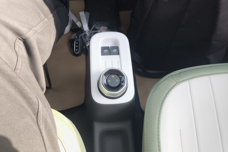 吉利银河 2025款 210km 熊猫骑士局部细节18