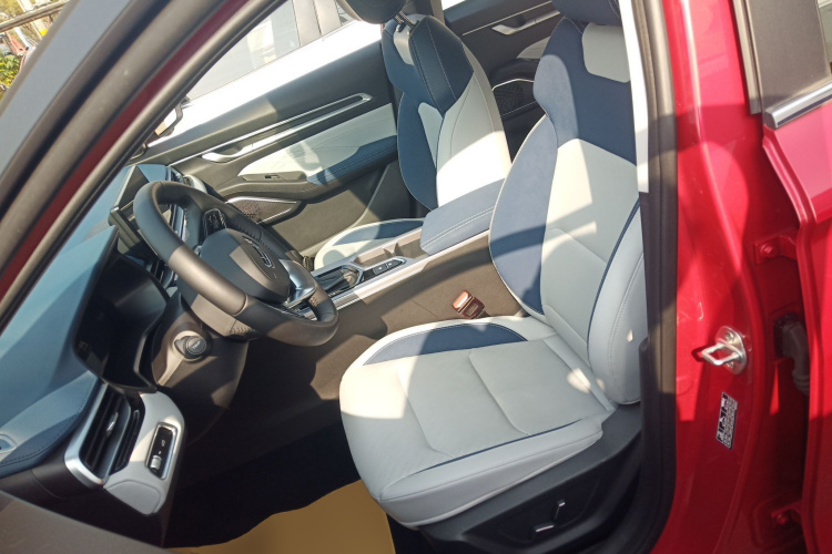 吉利汽车 帝豪 2022款 第4代 1.5L CVT旗舰型中控内饰19