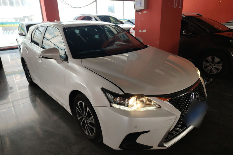 雷克萨斯CT 2017款 CT200h 精英版 单色 国V车身外观3