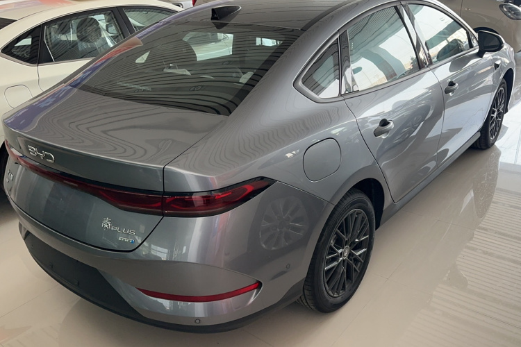 比亚迪 秦PLUS 2025款 EV 智驾版 420KM领先型车身外观6003