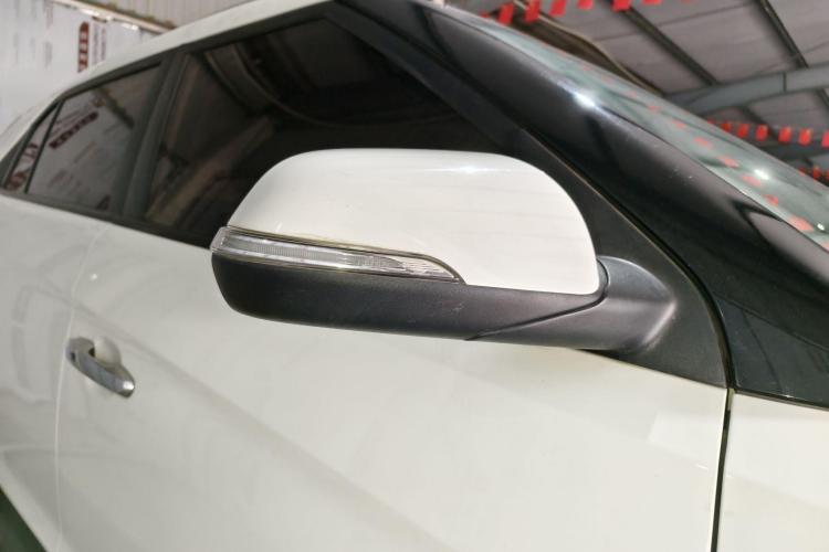 北京现代ix25 2015款 1.6L 自动两驱智能型GLS中控内饰7006