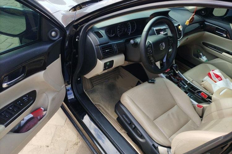 本田 雅阁 2014款 2.4L EX 豪华版中控内饰7003