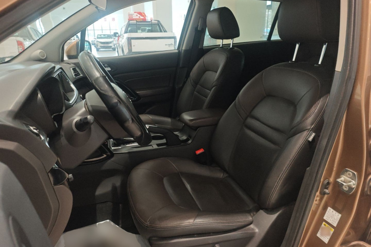 广汽传祺 传祺GS4 2015款 200T G-DCT豪华版中控内饰19