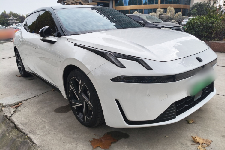 领克07 2024款 EM-P 126长续航 Ultra车身外观3