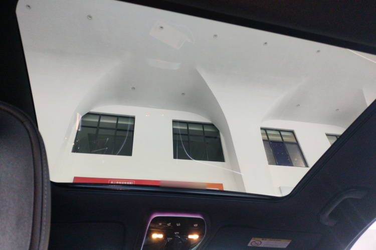 奔驰C级 2024款 改款 C 260 L 运动版中控内饰22