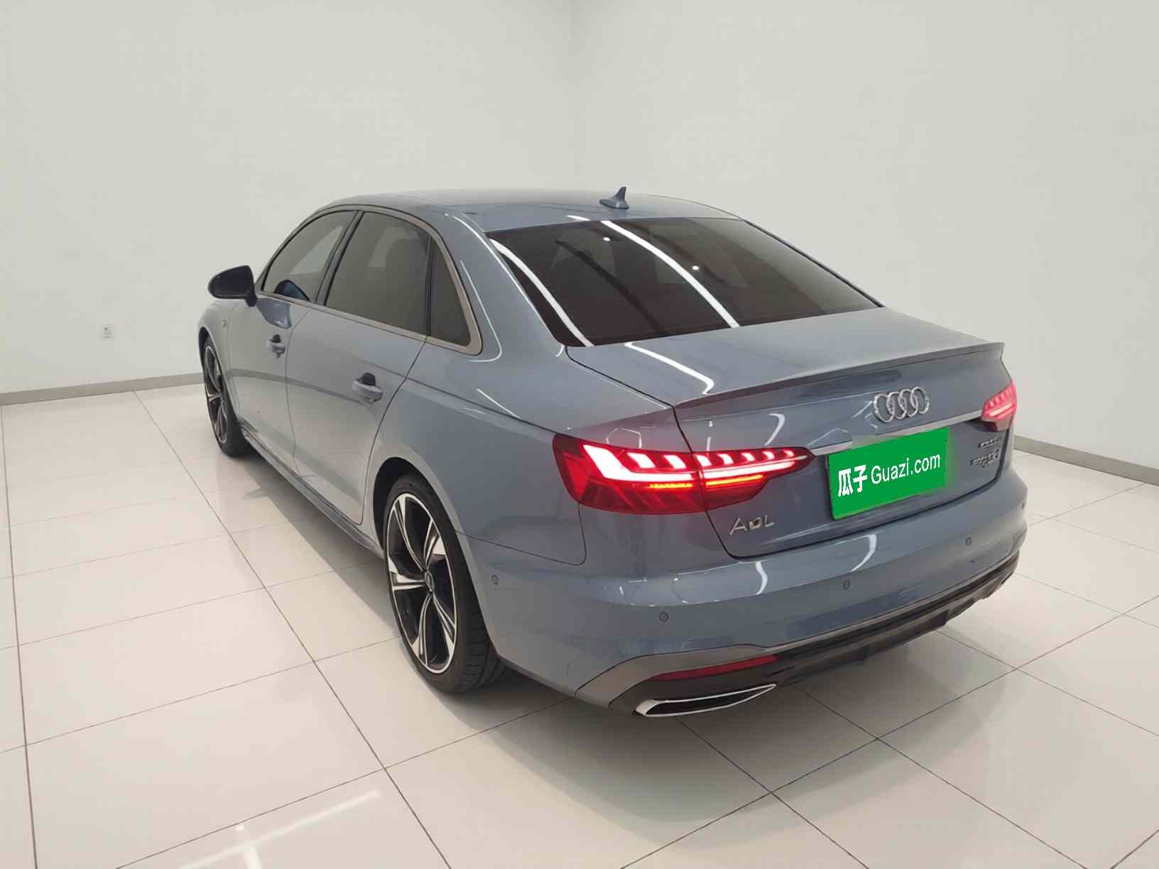 奥迪A4L 2022款 40 TFSI quattro RS套件燃速型(3)