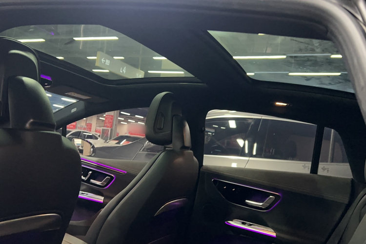 奔驰EQE 2022款 350 先锋版局部细节22