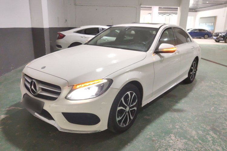 奔驰C级 2017款 C 180 L 运动版车身外观4