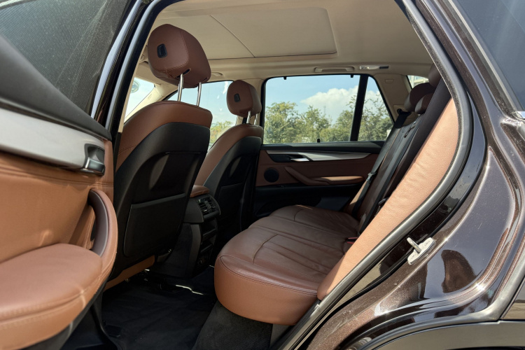 宝马X5（平行进口）中控内饰7003